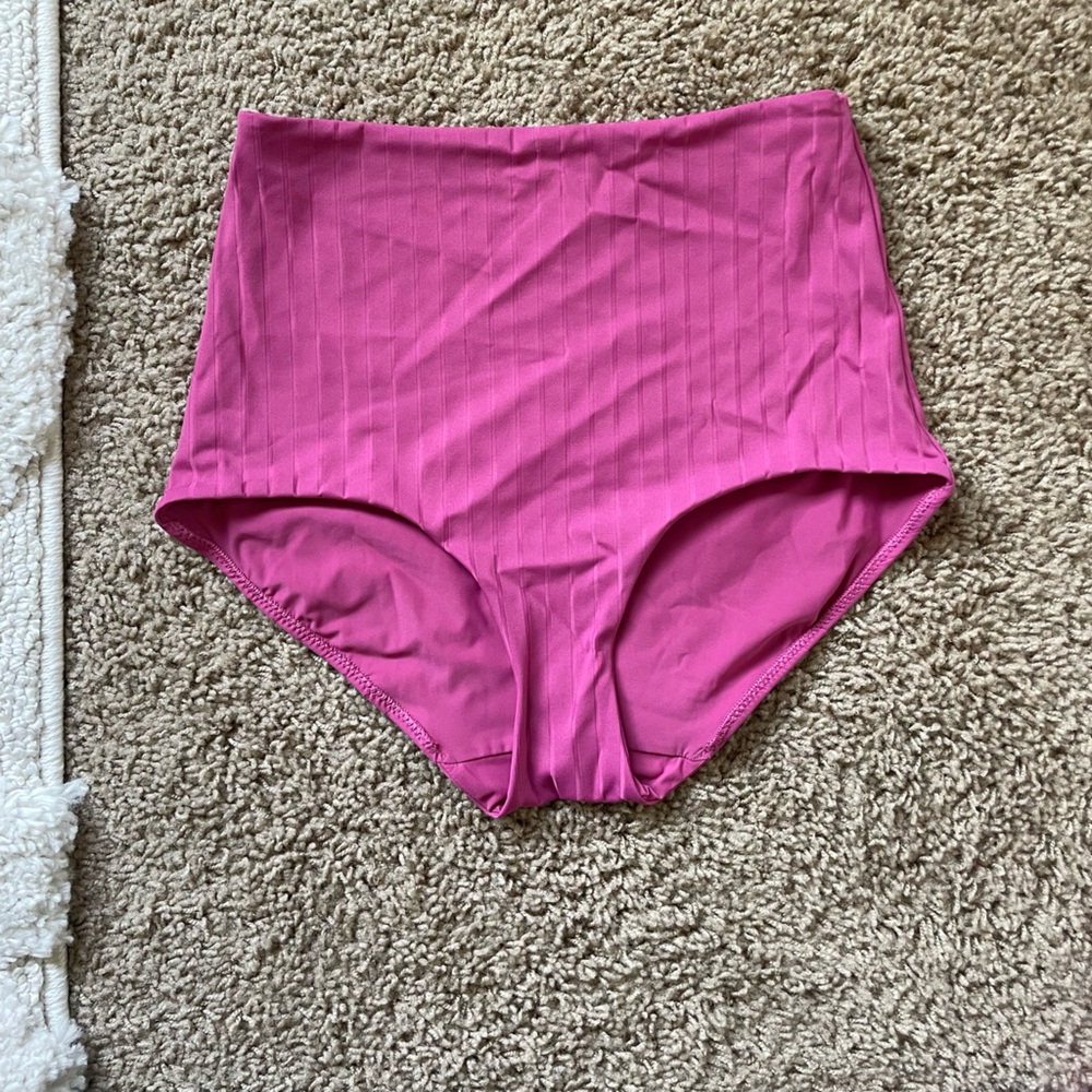 Lululemon high waisted swimsuit bottoms size small